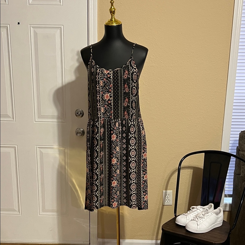 Chic Black and Pink Patterned Mini Dress